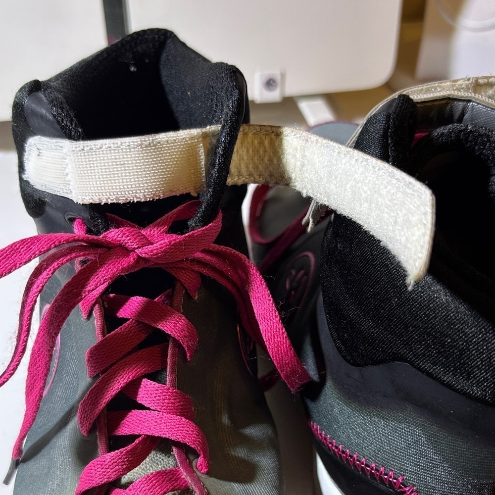 Zumba Fitness Kids Sneakers - Pink and Black - Picture 9 of 9